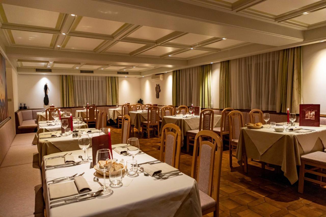 Hotel Martinerhof San Lorenzo di Sebato Bagian luar foto
