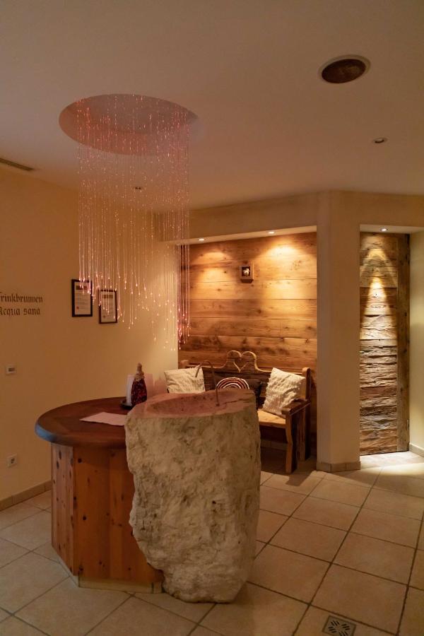Hotel Martinerhof San Lorenzo di Sebato Bagian luar foto
