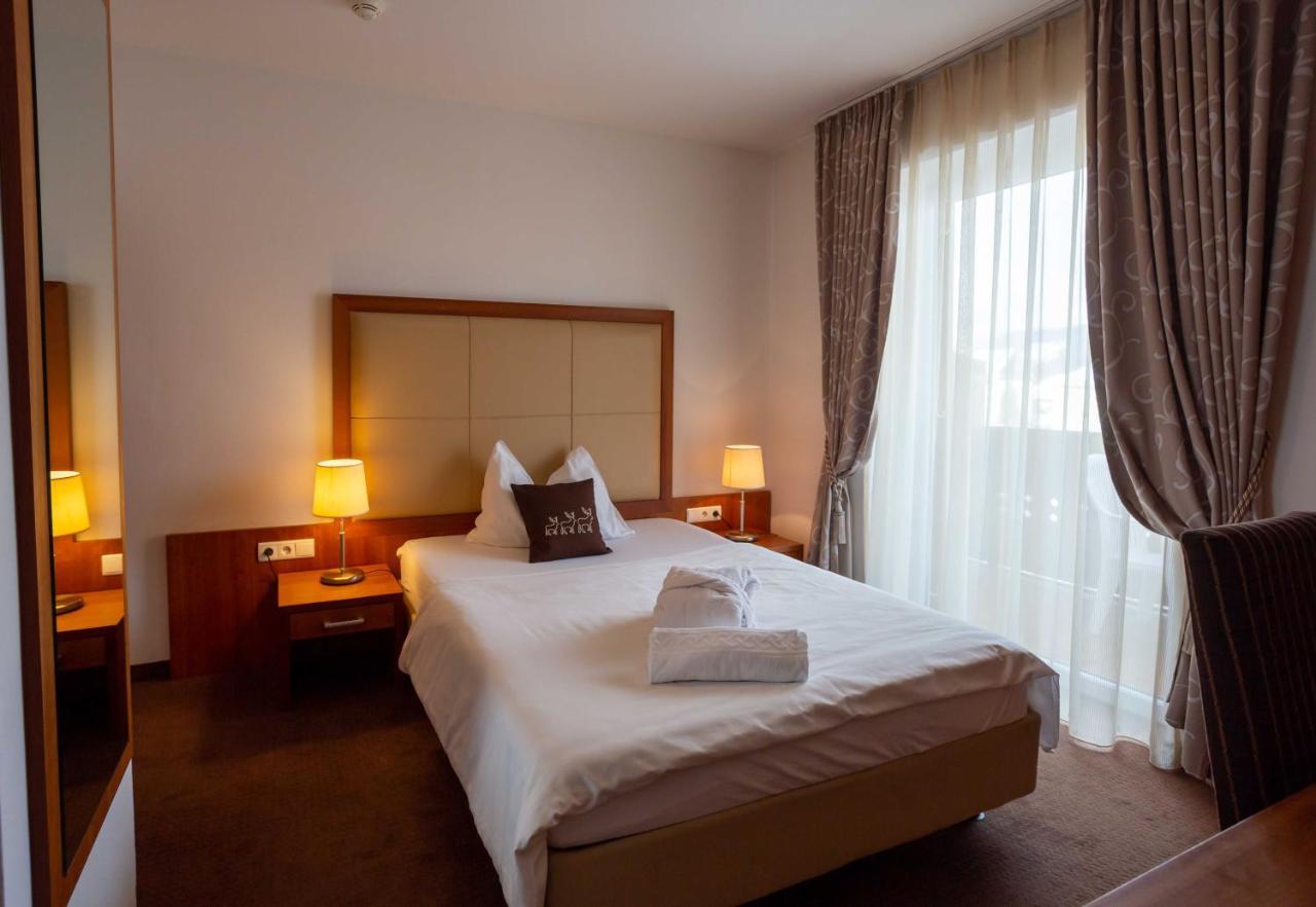 Hotel Martinerhof San Lorenzo di Sebato Bagian luar foto